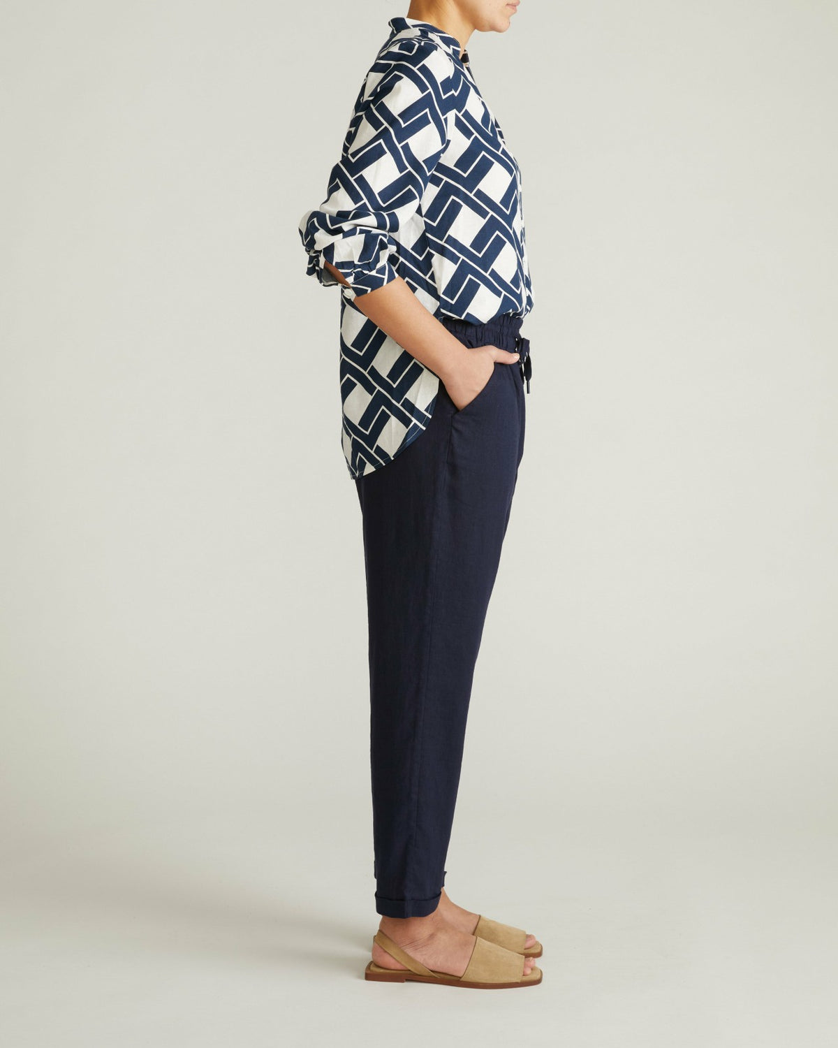 Sayville Linen Blend Drawstring Pant - Navy | Universal Standard