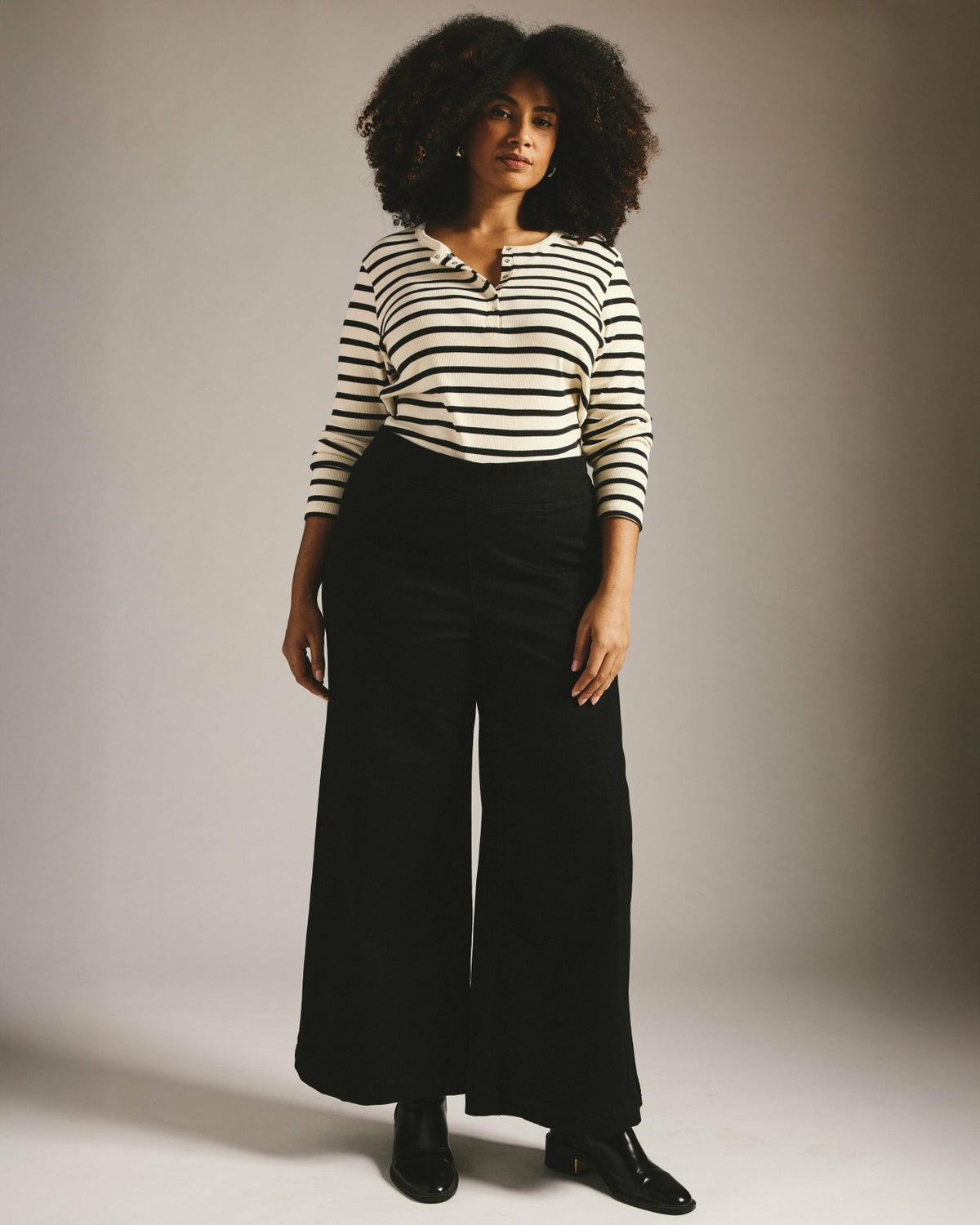 Olivia Pintuck Wide Leg Jeans - Jet Black | Universal Standard