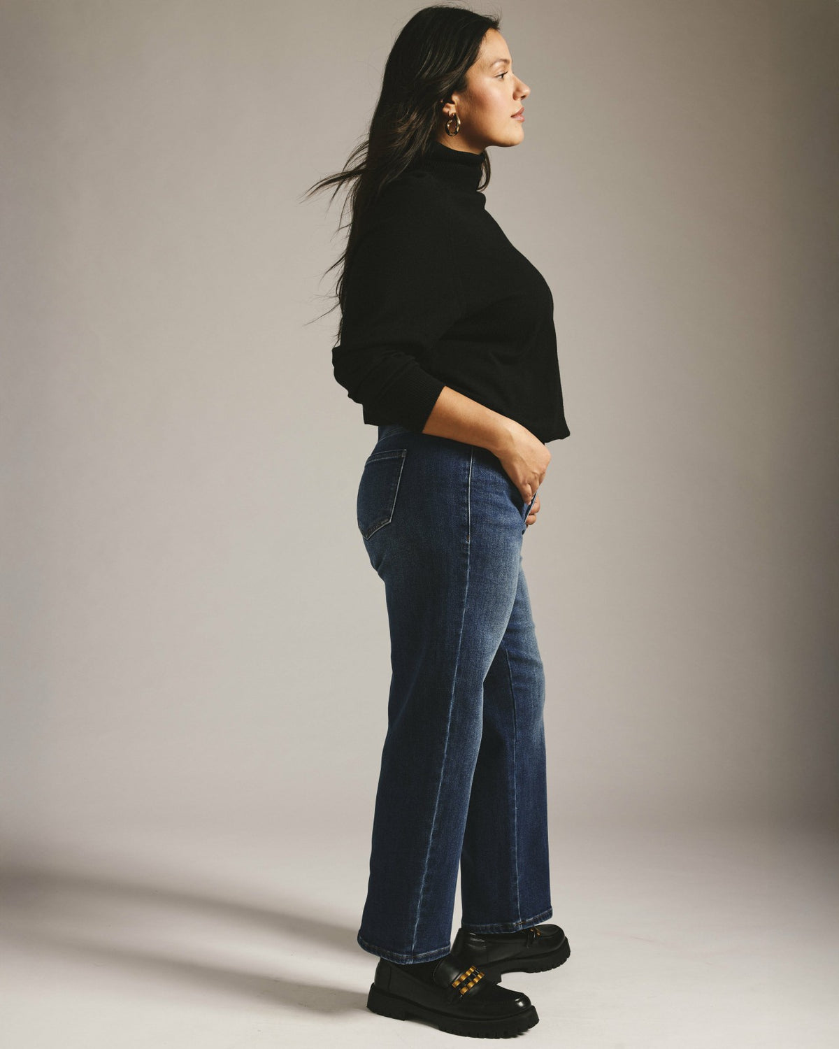 Etta High Rise Straight Leg Jeans 28 Inch - Saint Lawrence Blue | Universal Standard