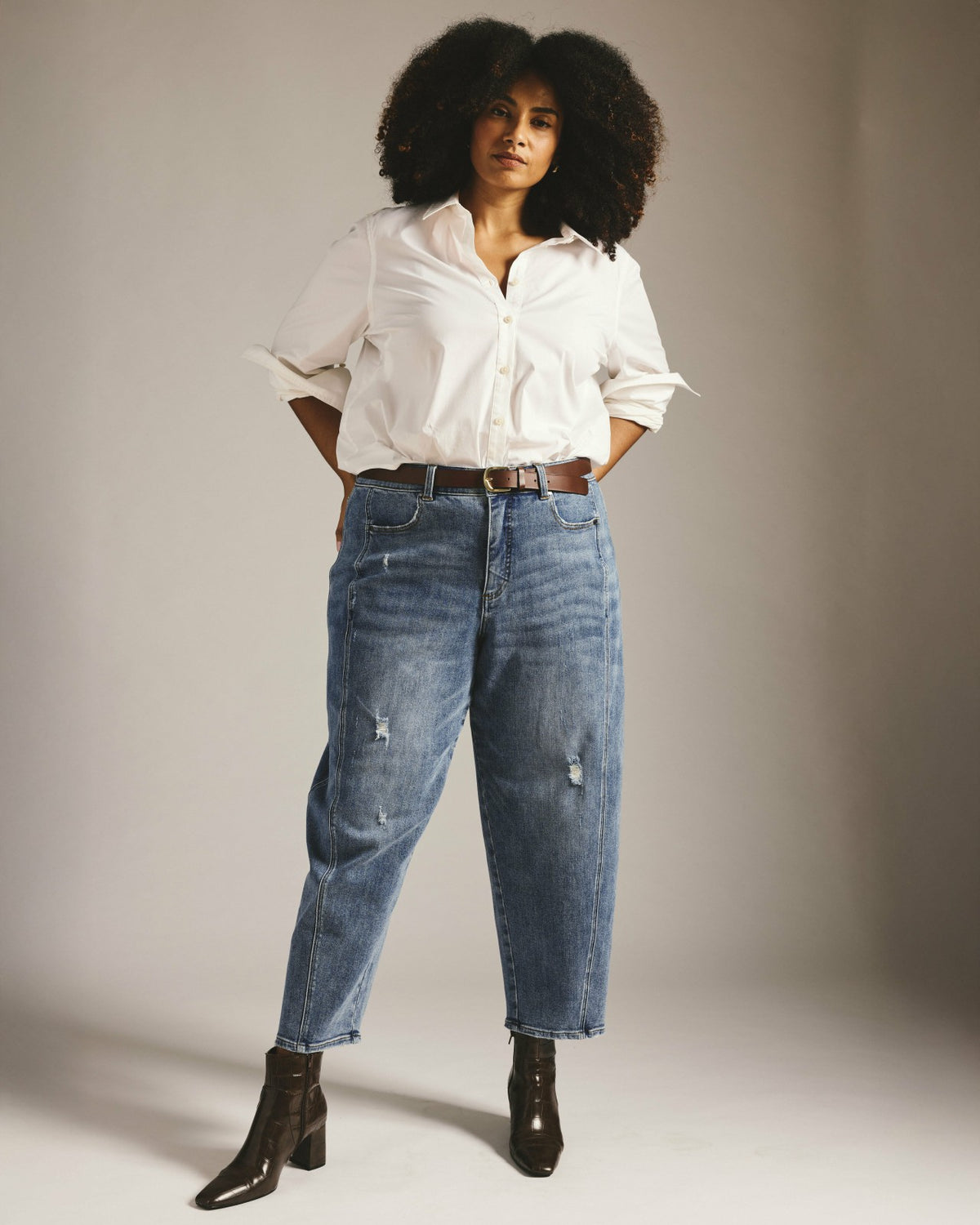 Dakota Twisted Leg Jeans - Distressed Washed Indigo | Universal Standard