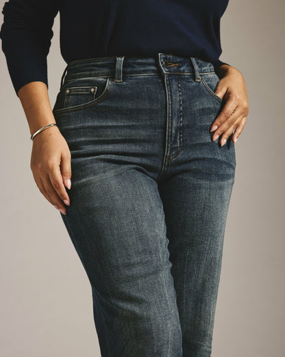Donna High Rise Curve Straight Leg Jeans 27 Inch - Field of Dreams Ind | Universal Standard