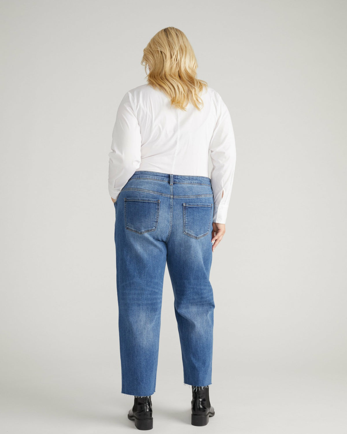 Etta High Rise Straight Leg Jeans 28 Inch - Camden Blue | Universal Standard