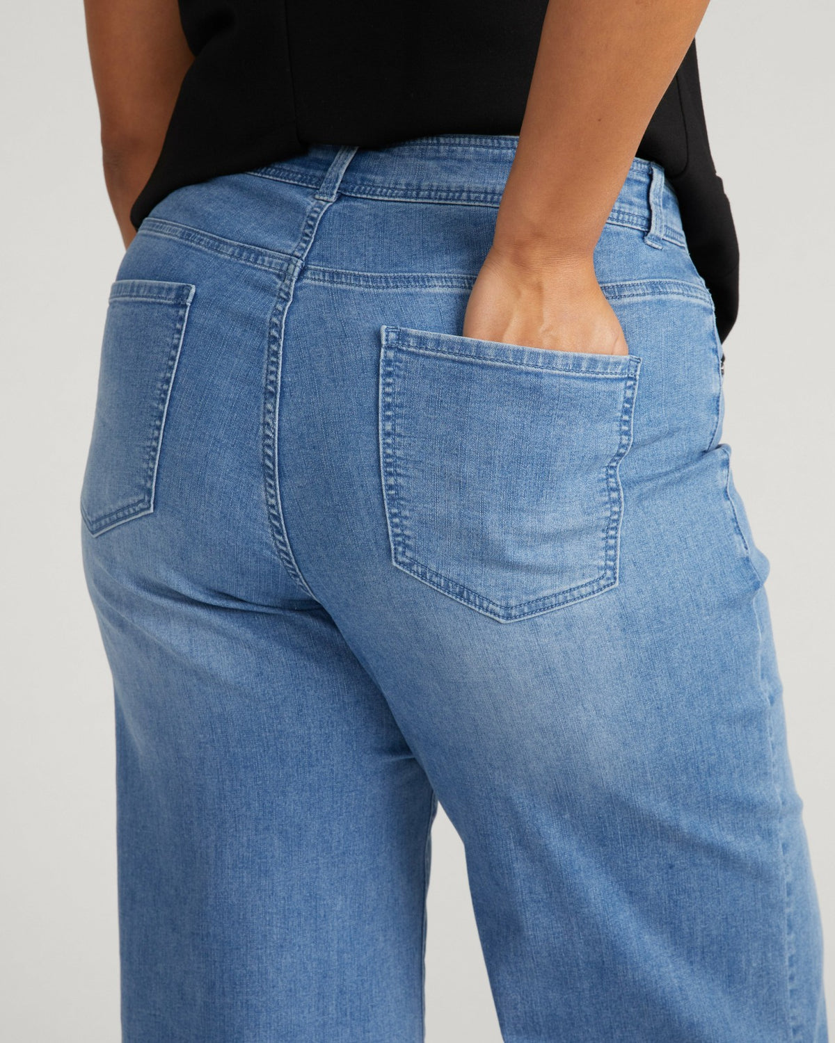 Taylor ComfortDenim Trouser Jeans - Brazil Blue | Universal Standard