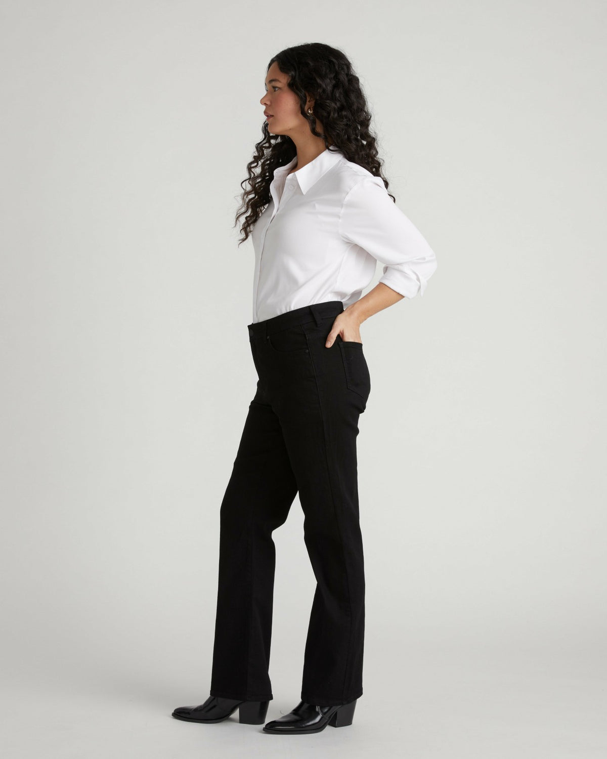 Marne Bootcut Jeans 32 inch - Jet Black | Universal Standard
