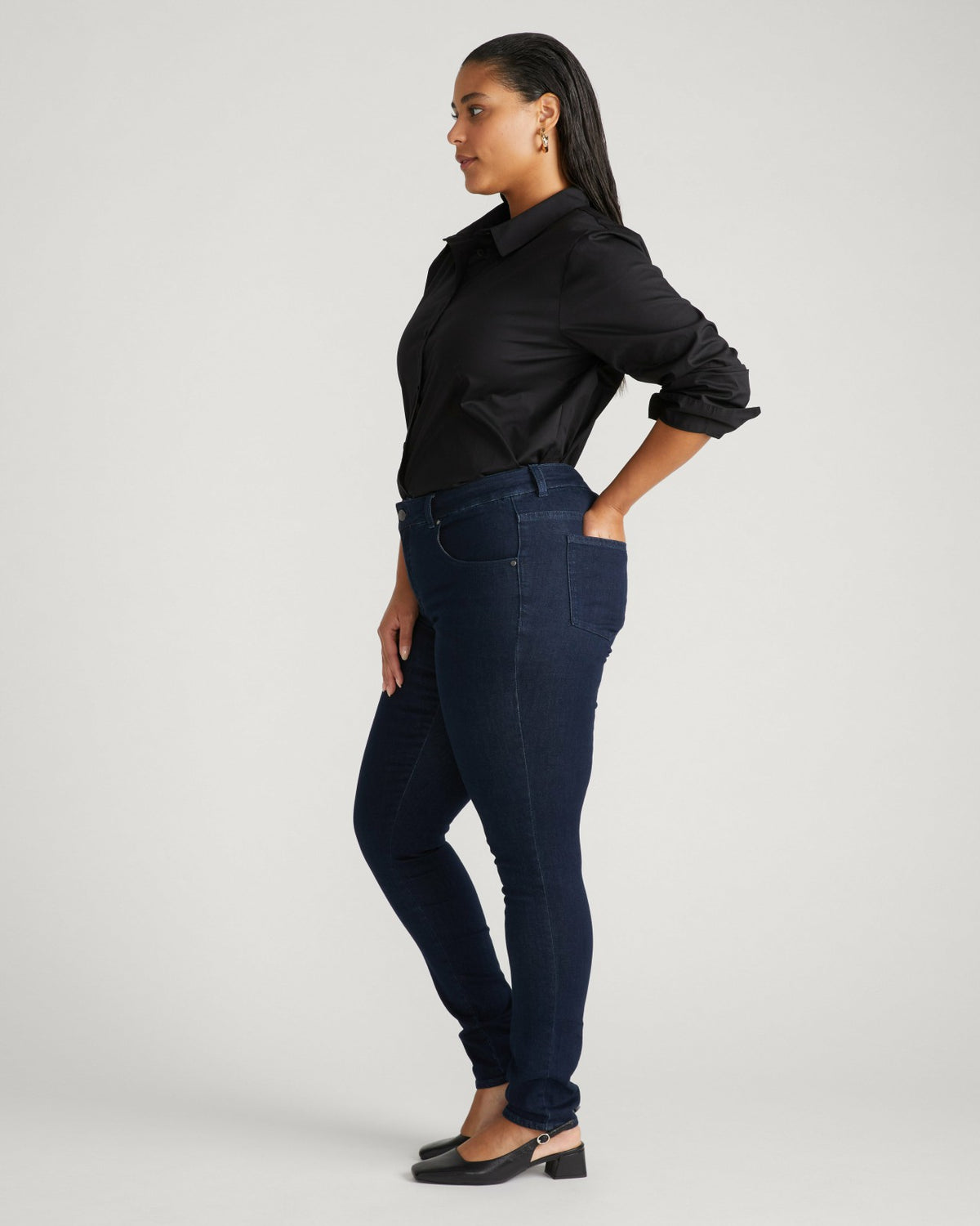 Seine Mid Rise Skinny Jeans 32 Inch - Dark Indigo | Universal Standard
