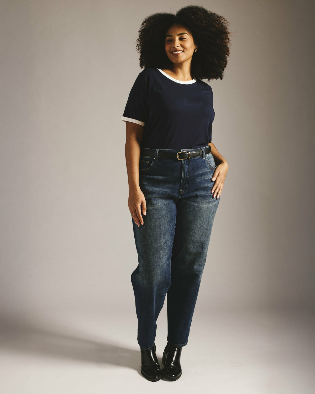 Donna High Rise Curve Straight Leg Jeans 32 Inch - Field of Dreams Ind | Universal Standard
