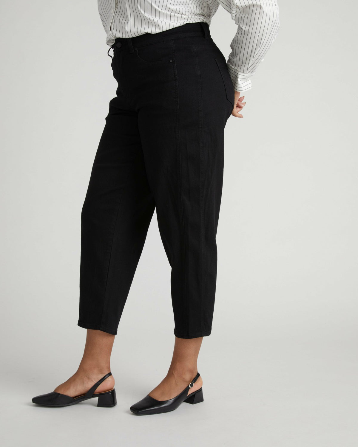 Dakota Twisted Leg Jeans - Jet Black | Universal Standard