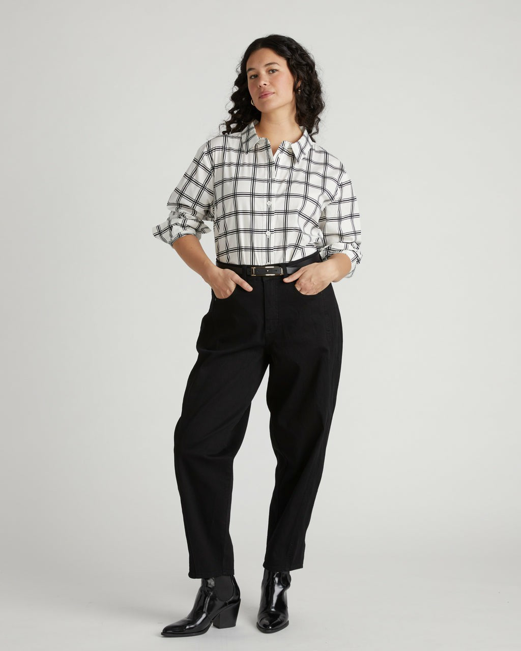 Dakota Twisted Leg Jeans - Jet Black | Universal Standard