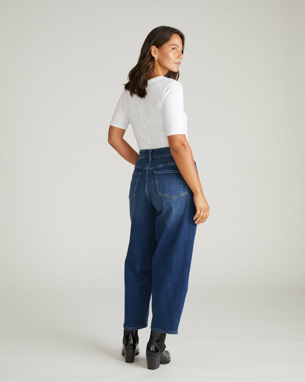 Dakota Cropped Barrel Leg Jeans - Naval Blue Wash | Universal Standard