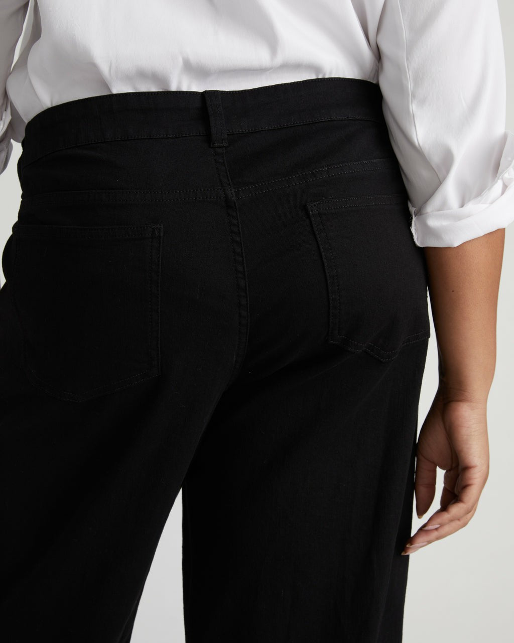 Bae Boyfriend Crop Jeans - Jet Black | Universal Standard