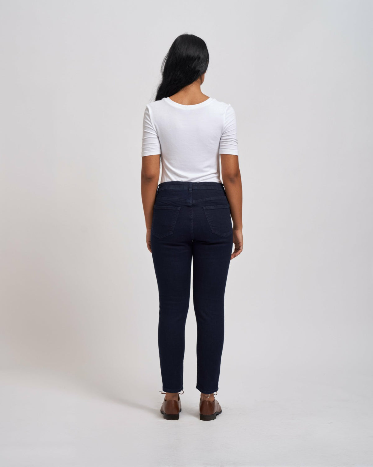 Seine Mid Rise Skinny Jeans 27 Inch - Dark Indigo | Universal Standard