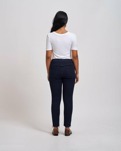 Seine Mid Rise Skinny Jeans 27 Inch - Dark Indigo | Universal Standard