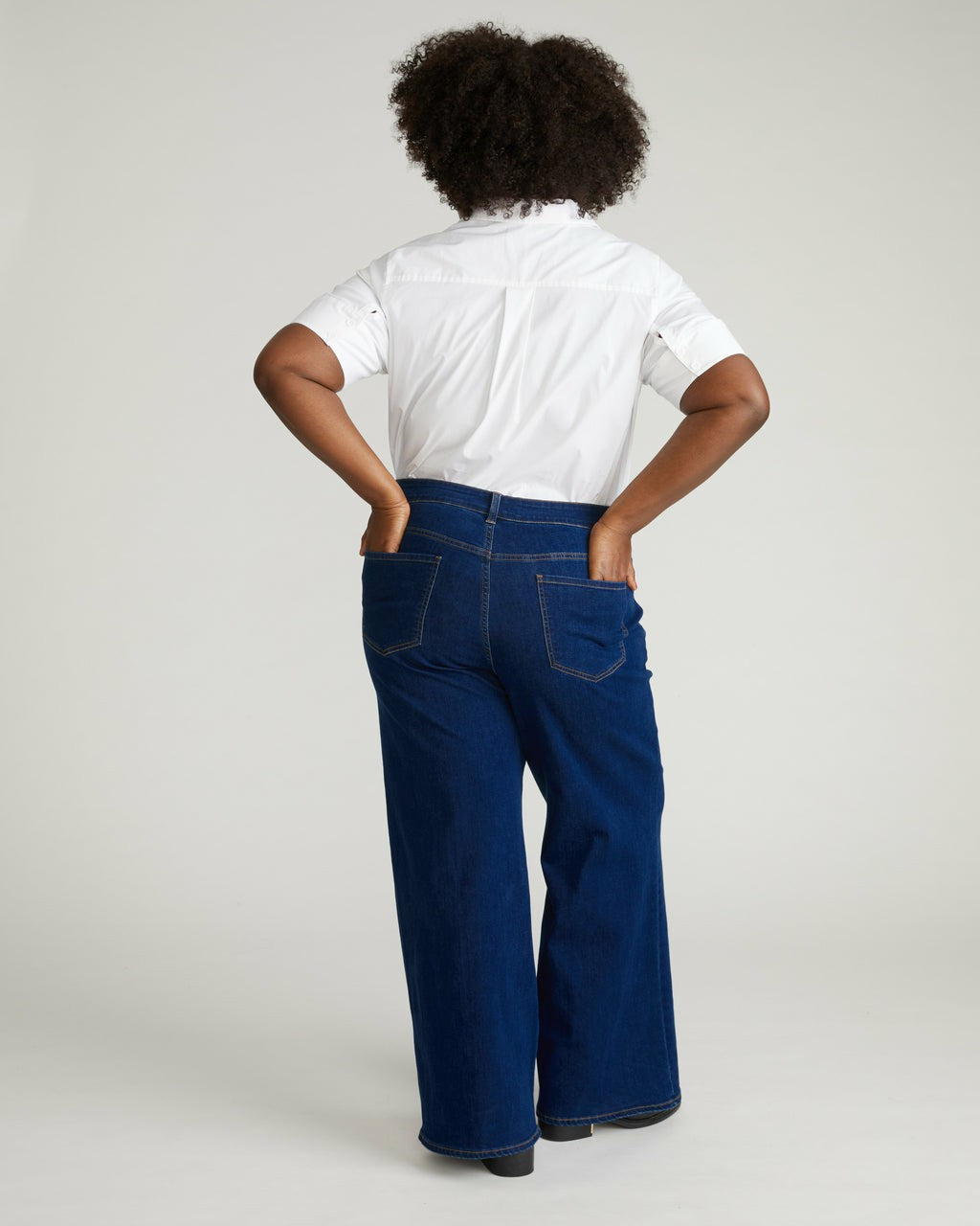 Roxy Relaxed Bootcut Jeans - River Blue Wash | Universal Standard