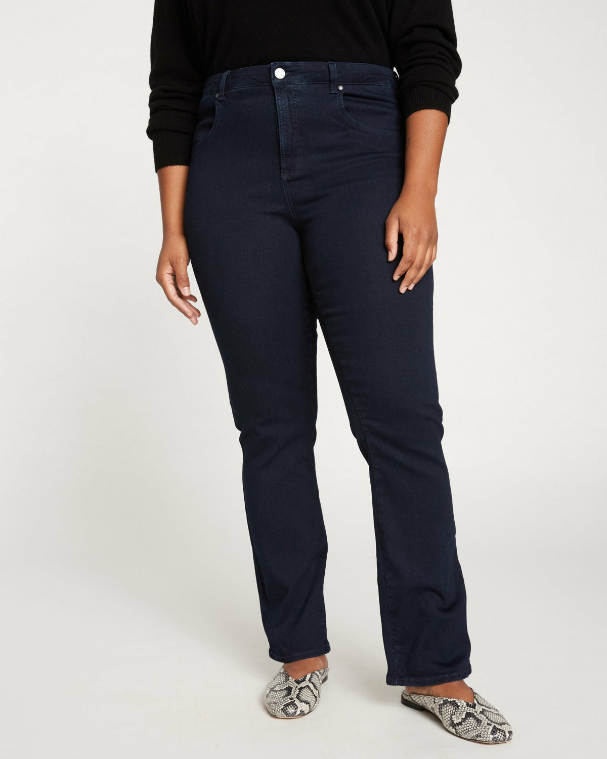Marne Bootcut Jeans 32 inch - Dark Indigo | Universal Standard