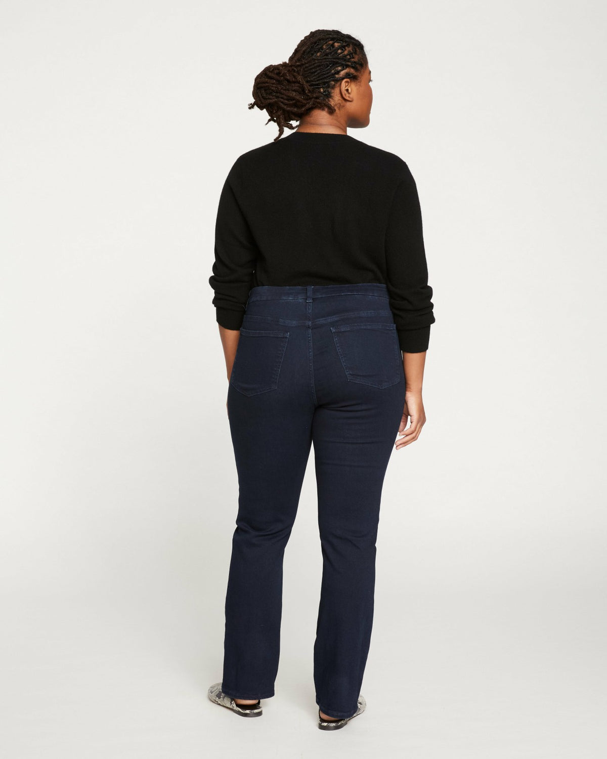 Marne Bootcut Jeans 32 inch - Dark Indigo | Universal Standard