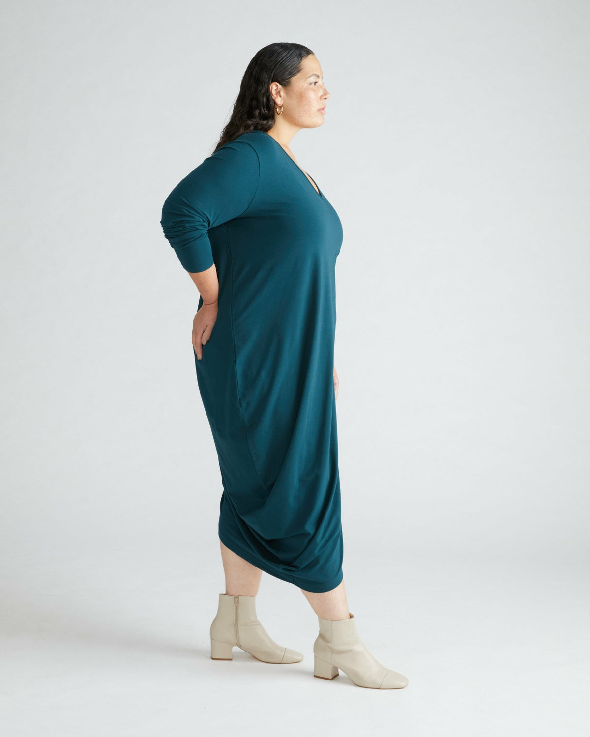 Iconic Long Sleeve V-Neck Geneva Dress - Deep Sea | Universal Standard