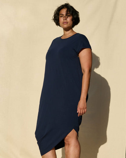 Iconic Geneva Dress - Midnight | Universal Standard