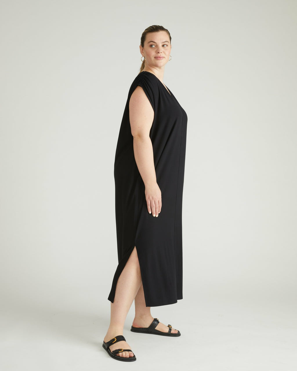 Kris Divine Jersey Kaftan - Black | Universal Standard