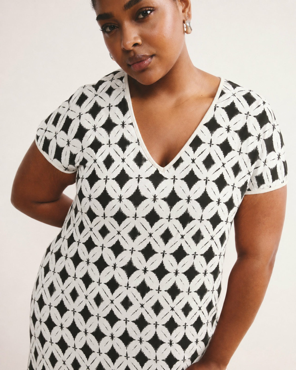 Iconic Geneva V-Neck Dress - Eclipse Print | Universal Standard