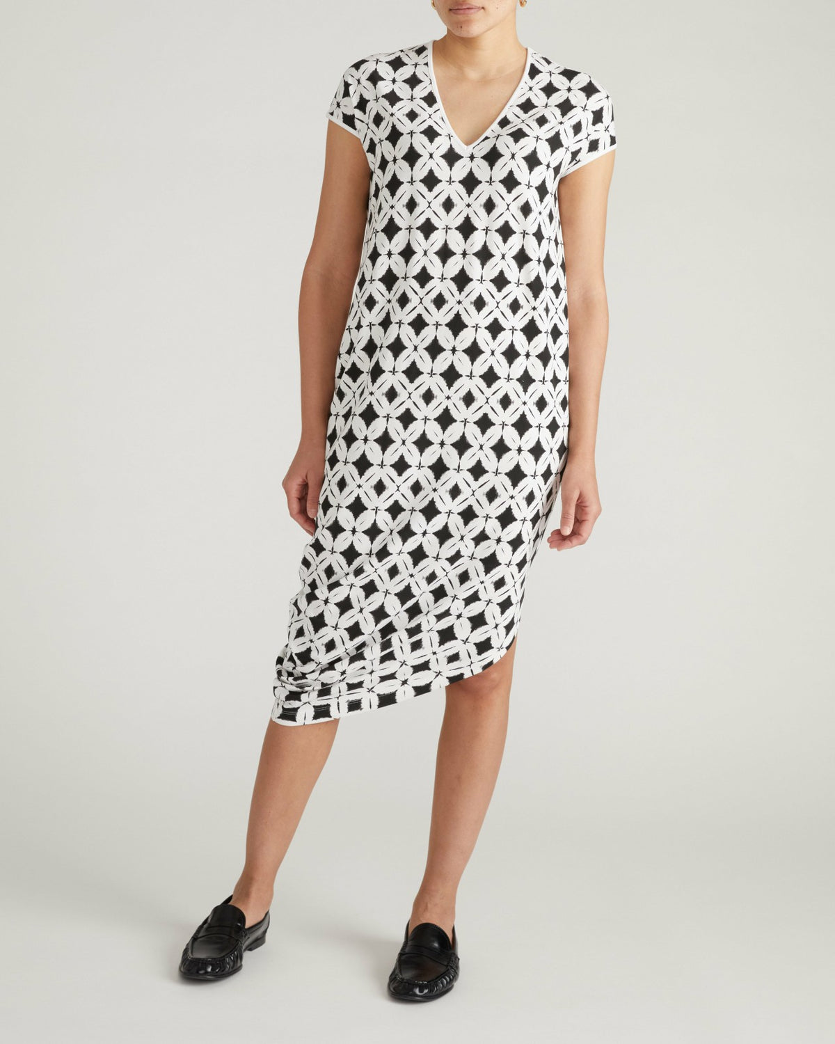 Iconic Geneva V-Neck Dress - Eclipse Print | Universal Standard