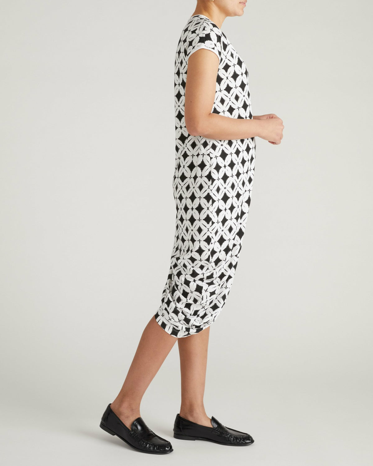 Iconic Geneva V-Neck Dress - Eclipse Print | Universal Standard