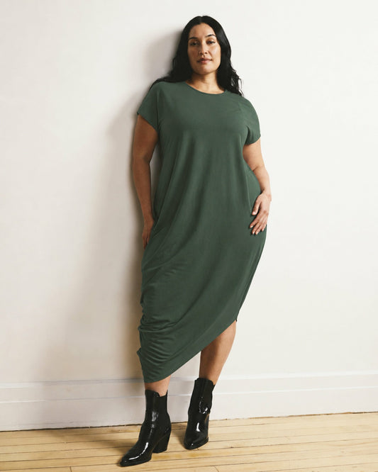 Iconic Geneva Dress - Forest Green | Universal Standard
