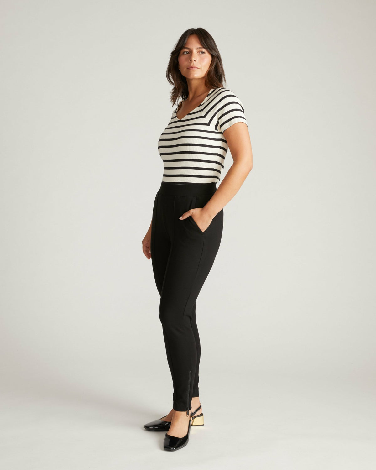 Moro Pintuck Pocket Ponte Pants - Black | Universal Standard
