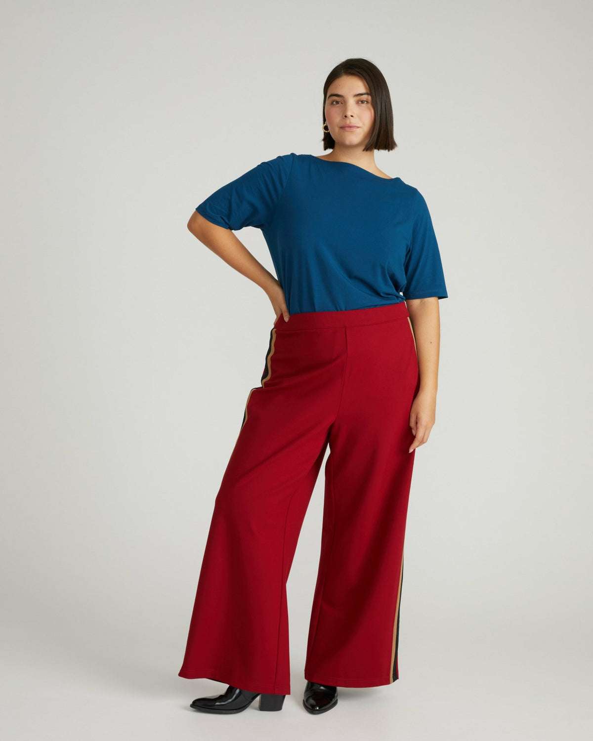 Stephanie Wide Leg Stripe Ponte Pants 30 Inch - Garnet with Camel/Blac | Universal Standard