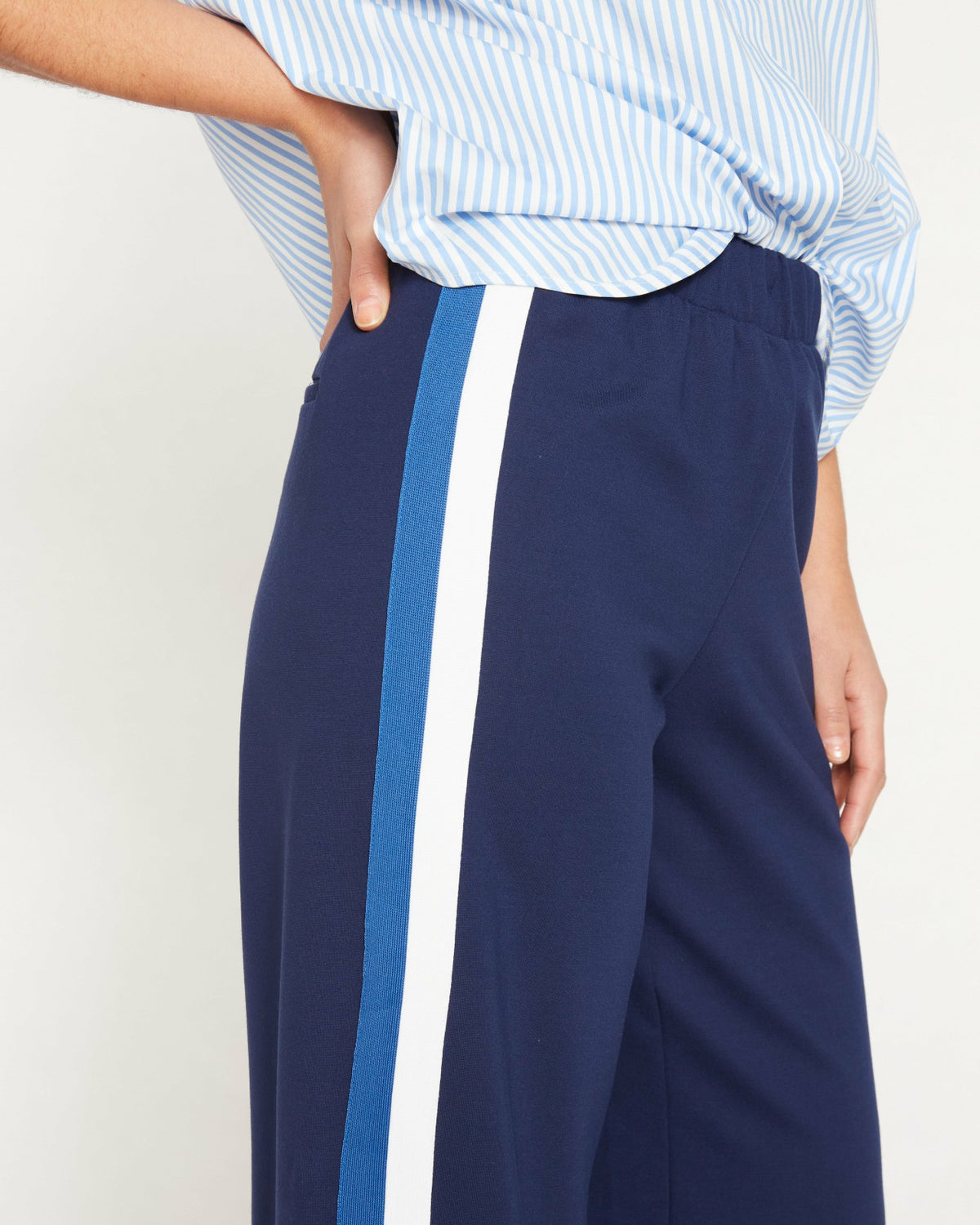 Stephanie Wide Leg Stripe Ponte Pants 30 Inch - Navy with Blue/White S | Universal Standard