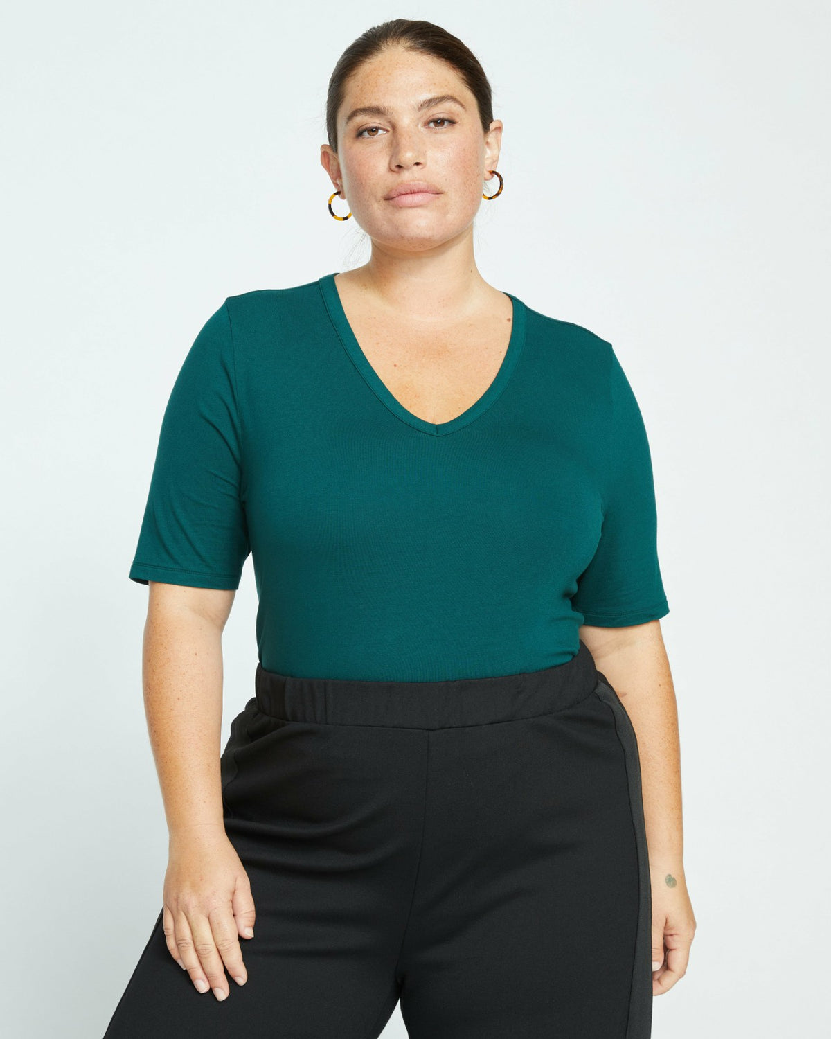 Lily Liquid Jersey V-Neck Stovepipe Tee - Forest Green | Universal Standard