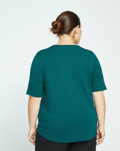 Lily Liquid Jersey V-Neck Stovepipe Tee - Forest Green | Universal Standard