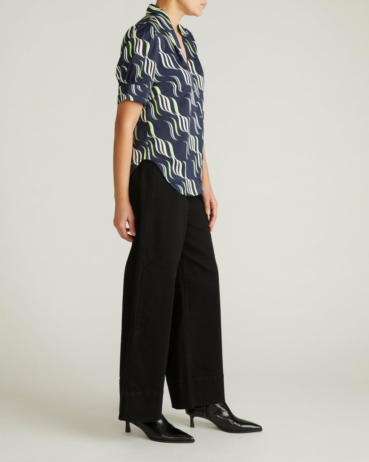 Beatrice Soft Satin Top - Paddington Ribbon Print | Universal Standard