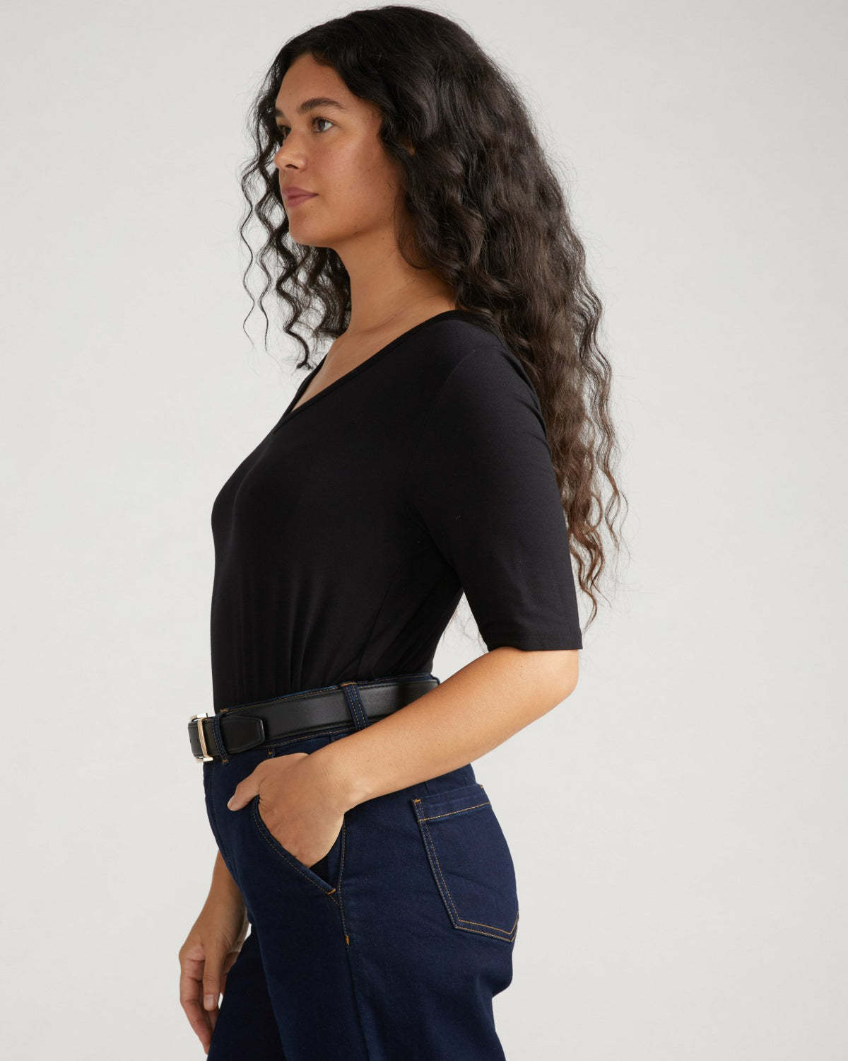 Lily Liquid Jersey V-Neck Stovepipe Tee - Black | Universal Standard