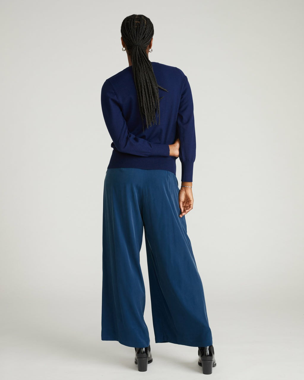 Savvy Fine Knit Crew Sweater - Midnight | Universal Standard