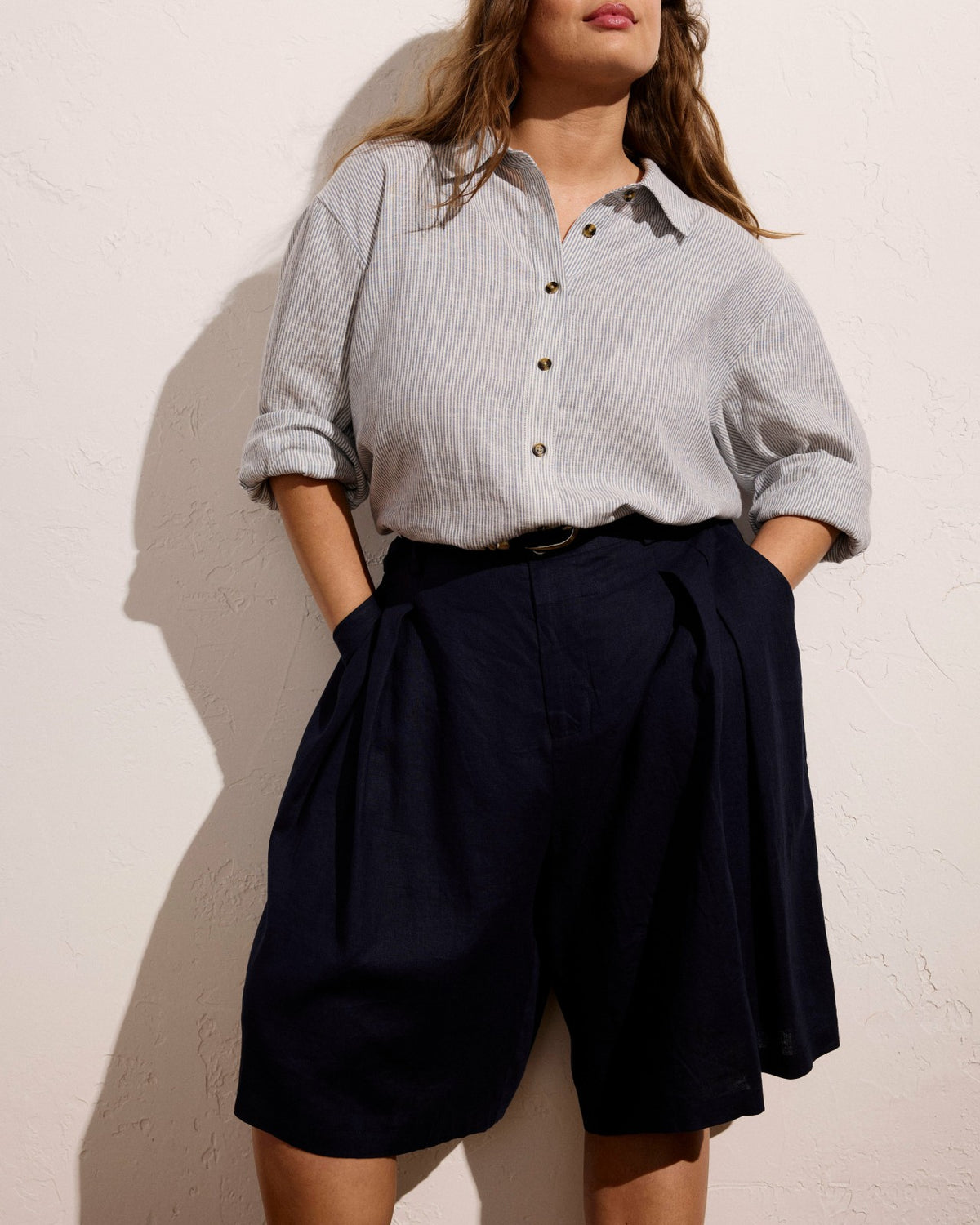 Seaport Tailored Linen Blend Short - Navy | Universal Standard
