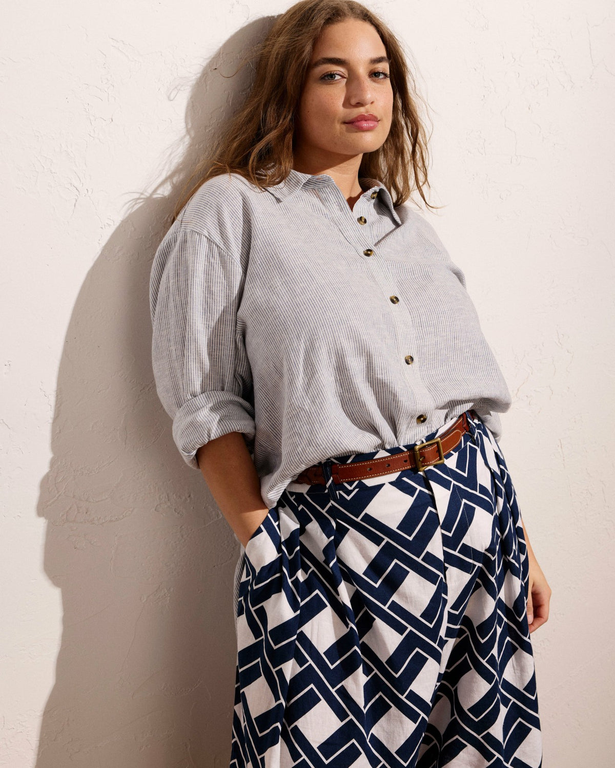 Seaport Tailored Linen Blend Short - Geometrica Print | Universal Standard