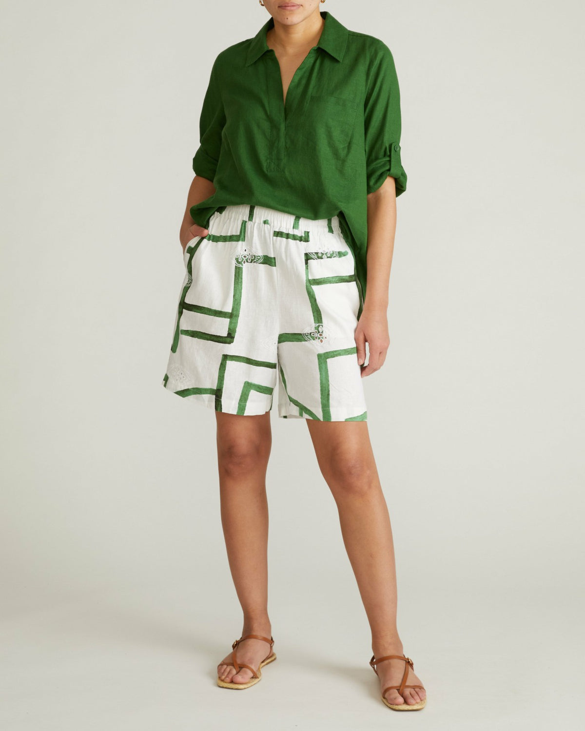 Juniper Linen Blend Easy Pull-On Shorts - Green Paint Print | Universal Standard