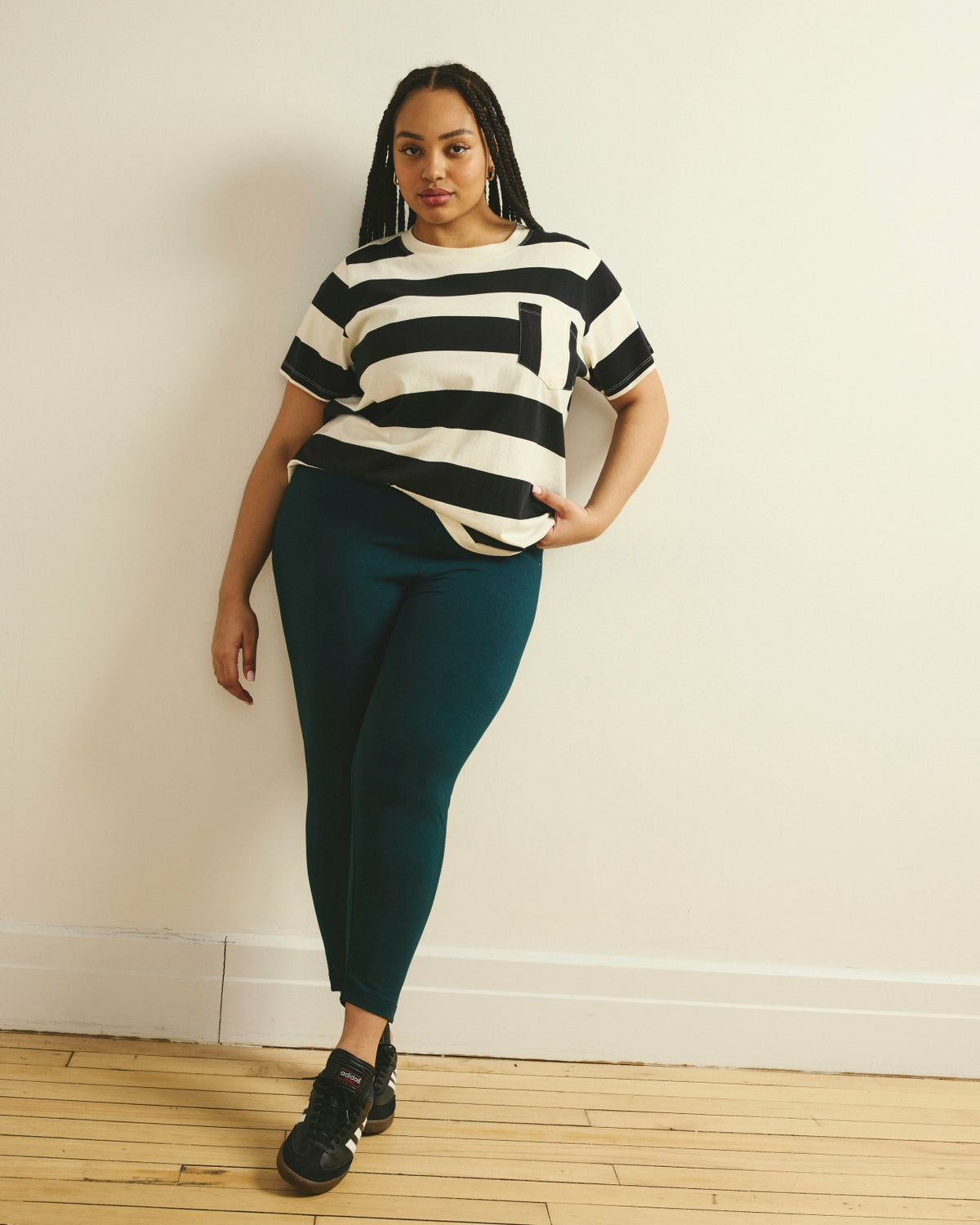 Roya Cropped Leggings 23 Inch - Deep Sea | Universal Standard