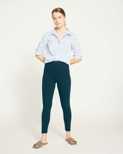 Roya Cropped Leggings 23 Inch - Deep Sea | Universal Standard