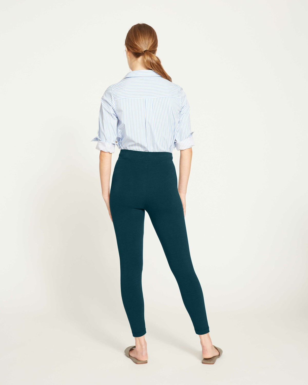 Roya Cropped Leggings 23 Inch - Deep Sea | Universal Standard