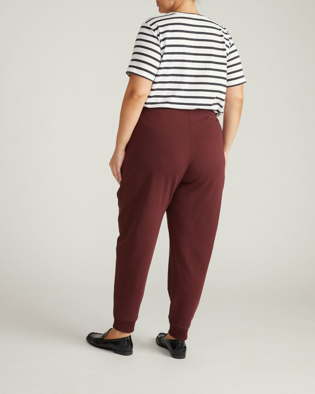 Selma French Terry Jogger - Black Cherry | Universal Standard