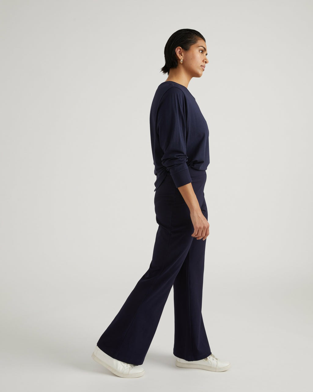 Roya Bootcut Legging - Midnight | Universal Standard