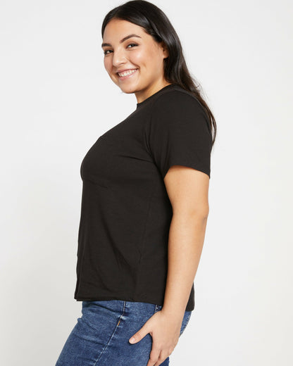 Garcon Tee - Black | Universal Standard