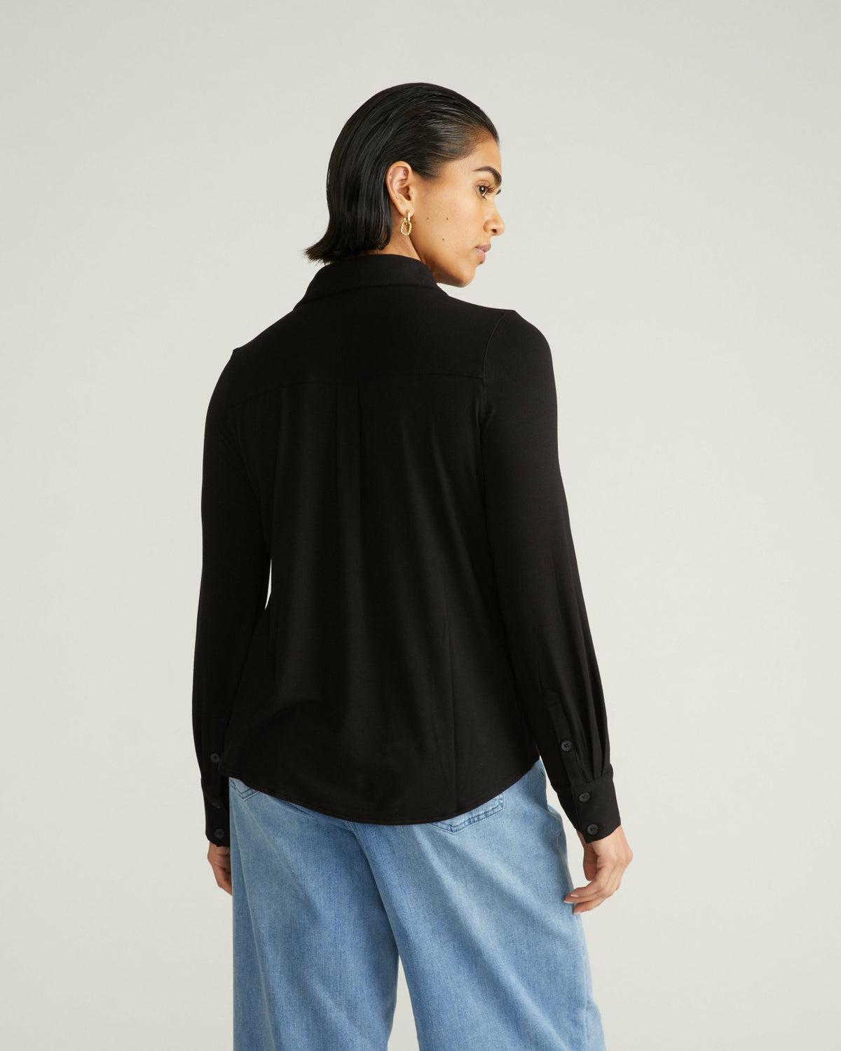 Elbe Popover Liquid Jersey Shirt Classic Fit - Black | Universal Standard