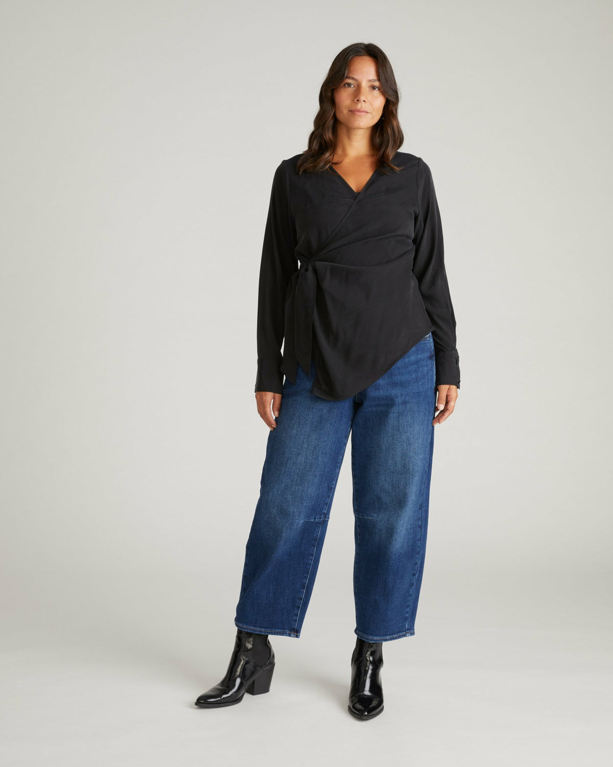 Beacon Stretch Cupro Wrap Shirt - Black | Universal Standard