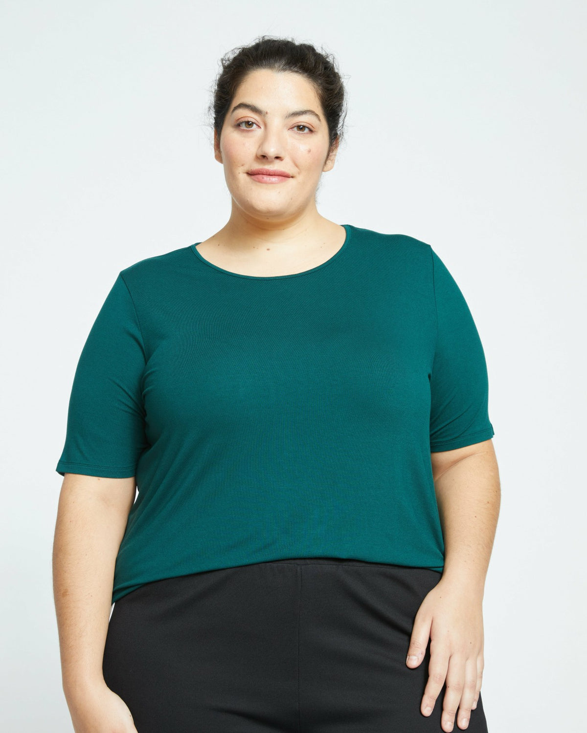 Lily Liquid Jersey Crew Neck Stovepipe Tee - Forest Green | Universal Standard