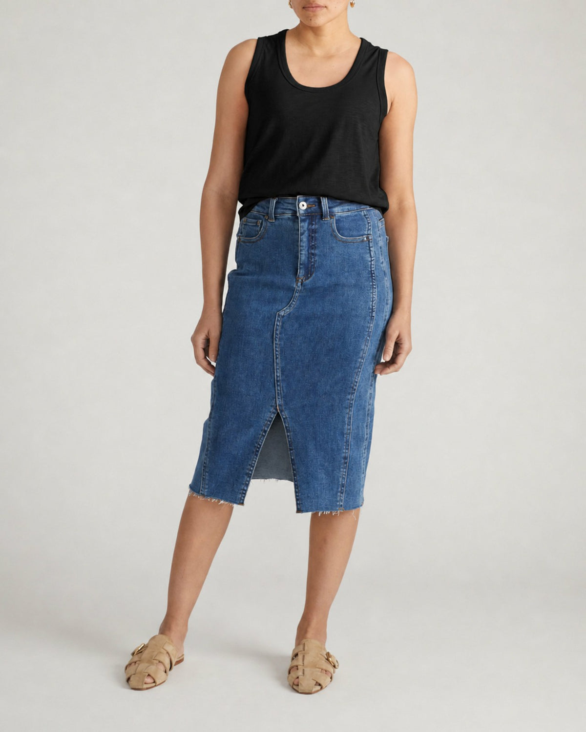 Light-As-Air Tank - Black | Universal Standard