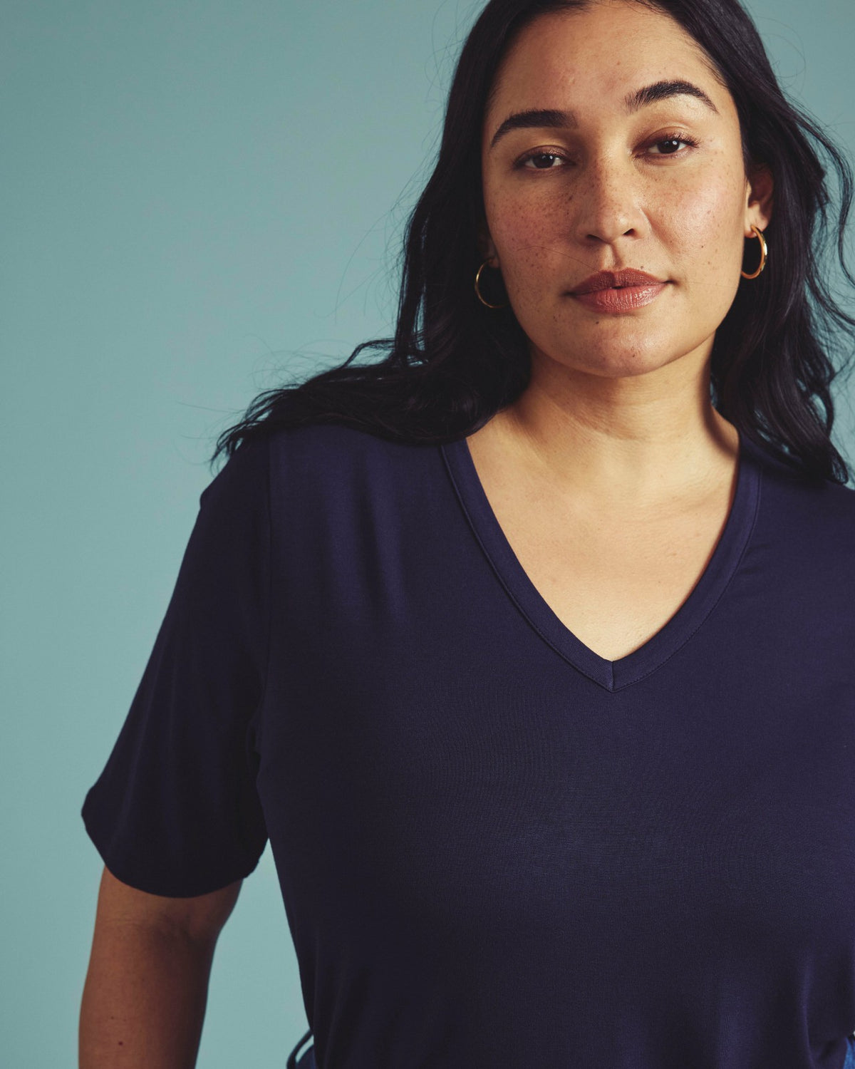Lily Liquid Jersey V-Neck Stovepipe Tee - Midnight | Universal Standard