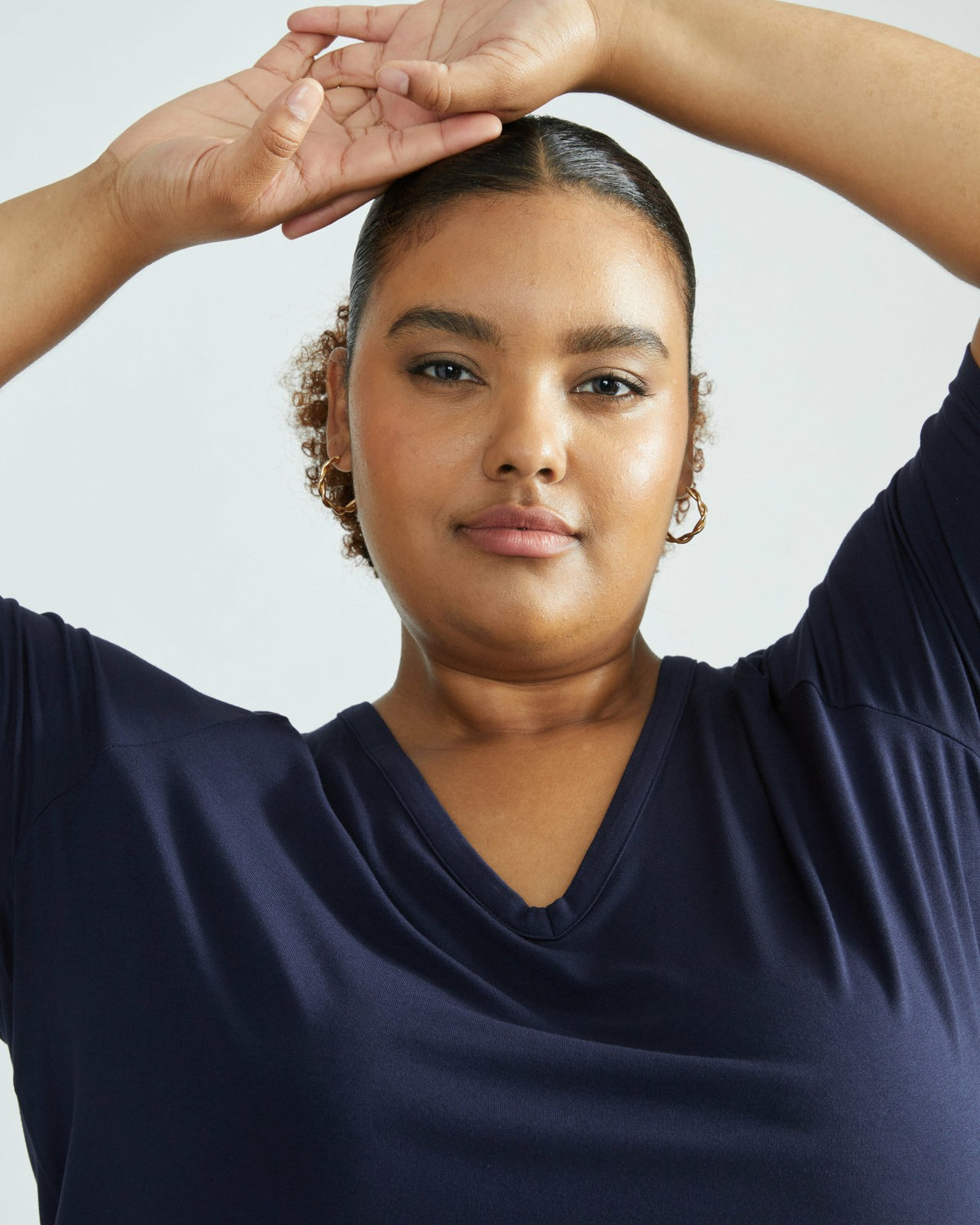 Lily Liquid Jersey V-Neck Stovepipe Tee - Midnight | Universal Standard