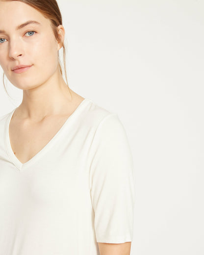 Lily Liquid Jersey V-Neck Stovepipe Tee - White | Universal Standard